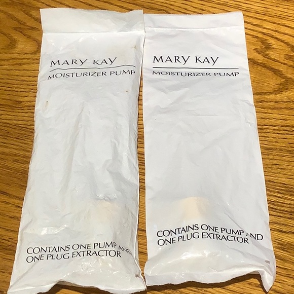 Mary Kay Replacement Pumps lot of 5 moisturizer - Picture 4 of 4